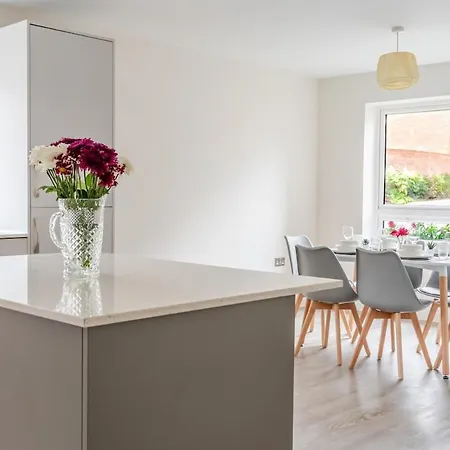 Stoke Gifford House Ideal For Contractors & Hébergement de vacances Bristol