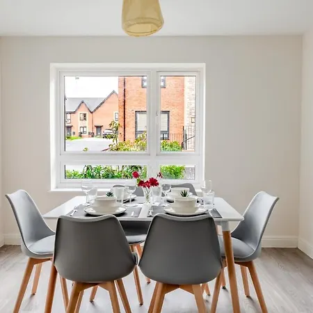 Stoke Gifford House Ideal For Contractors & Hébergement de vacances Bristol